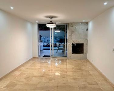 Casa de 4 alcobas en venta en El Poblado, Medellín, 334 m² · foto 3 de 17
