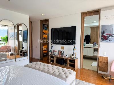 Apartamento en venta en El Poblado, Medellín · foto 9 de 18