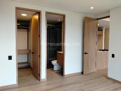 Apartamento de 1 alcoba en venta en El Poblado, Medellín, 82 m² · foto 13 de 16