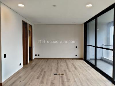 Apartamento de 1 alcoba en venta en El Poblado, Medellín, 82 m² · foto 2 de 16