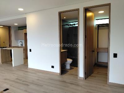 Apartamento de 1 alcoba en venta en El Poblado, Medellín, 82 m² · foto 3 de 16