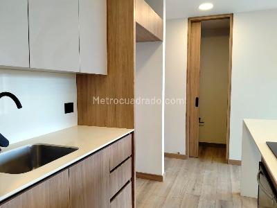 Apartamento de 1 alcoba en venta en El Poblado, Medellín, 82 m² · foto 8 de 16