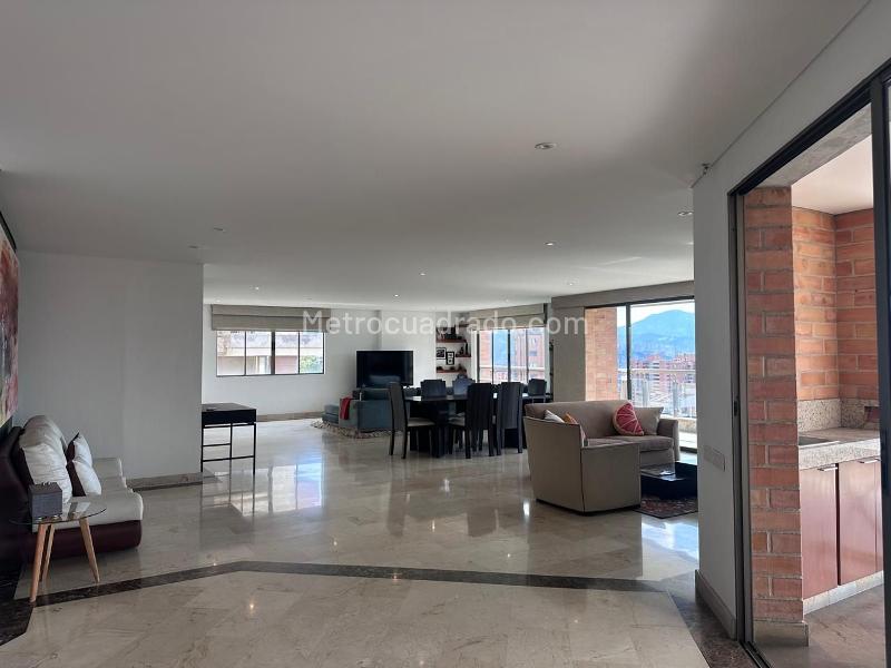 Apartamento en Arriendo, EL POBLADO, Medellín – další