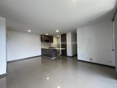 Apartamento de 3 alcobas en arriendo en Envigado, Envigado, 82 m² · foto 5 de 16