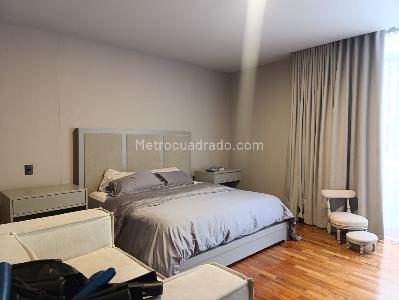 Apartamento de 3 alcobas en arriendo en El Poblado, Medellín, 270 m² · foto 12 de 18