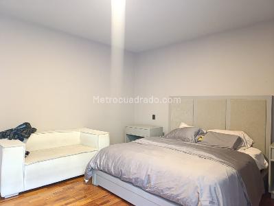 Apartamento de 3 alcobas en arriendo en El Poblado, Medellín, 270 m² · foto 13 de 18