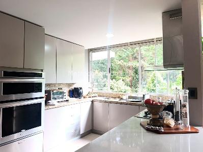 Apartamento de 3 alcobas en arriendo en El Poblado, Medellín, 270 m² · foto 9 de 18