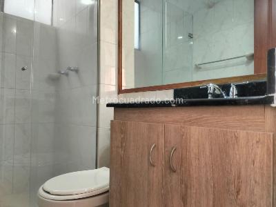 Apartamento de 3 alcobas en arriendo en El Poblado, Medellín, 94 m² · foto 16 de 17