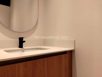 Apartamento de 1 alcoba en venta en El Poblado, Medellín, 82 m² · foto 16 de 17