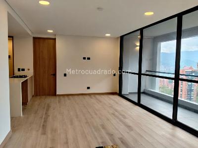 Apartamento de 1 alcoba en venta en El Poblado, Medellín, 82 m² · foto 5 de 17