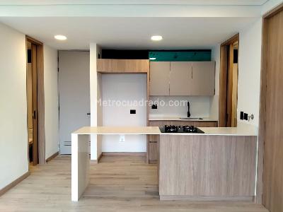 Apartamento de 1 alcoba en venta en El Poblado, Medellín, 82 m² · foto 6 de 17