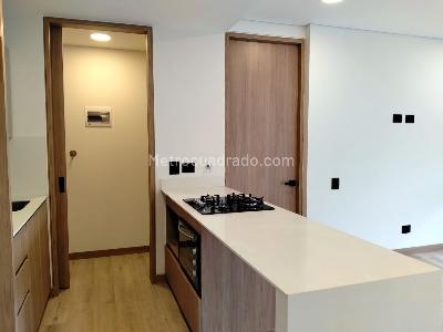 Apartamento de 1 alcoba en venta en El Poblado, Medellín, 82 m² · foto 8 de 17