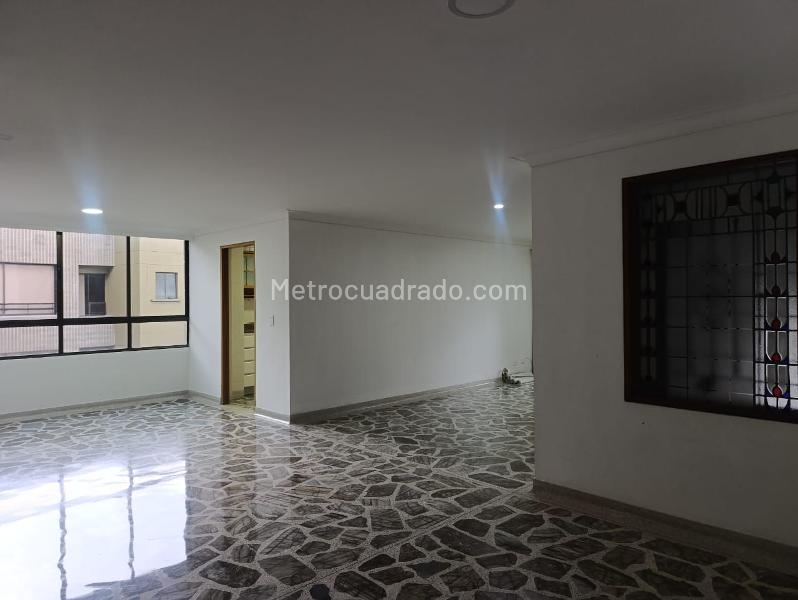 Elegant 3BR Apartment in El Poblado - 2
