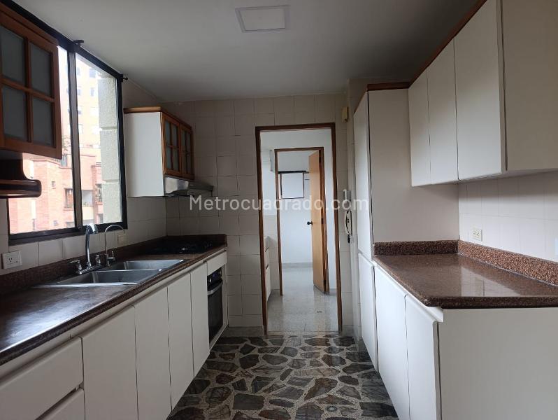 Elegant 3BR Apartment in El Poblado - 7