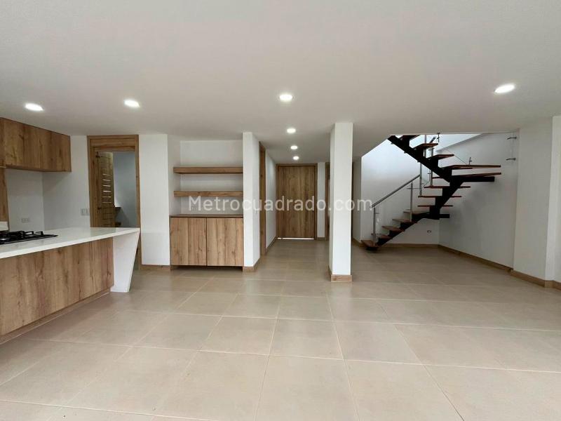 4BR House in EL RETIRO (250 m²) - 3