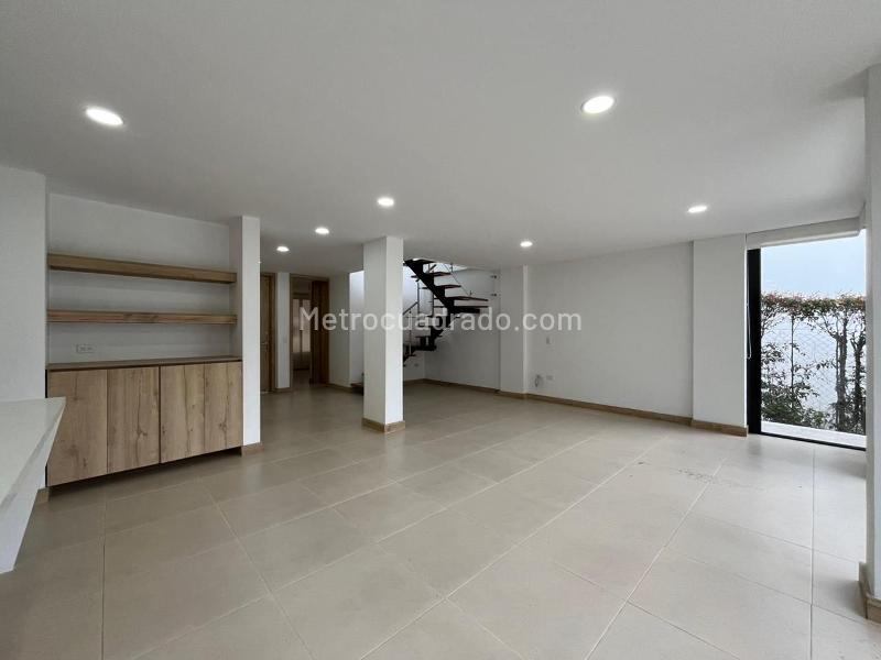 4BR House in EL RETIRO (250 m²) - 4