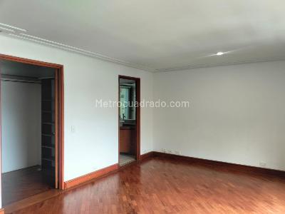 Apartamento de 4 alcobas en arriendo en El Poblado, Medellín, 220 m² · foto 11 de 19