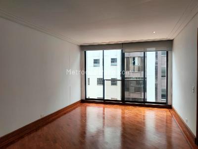 Apartamento de 4 alcobas en arriendo en El Poblado, Medellín, 220 m² · foto 5 de 19