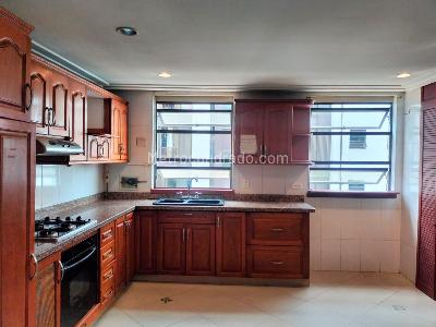 Apartamento de 4 alcobas en arriendo en El Poblado, Medellín, 220 m² · foto 7 de 19