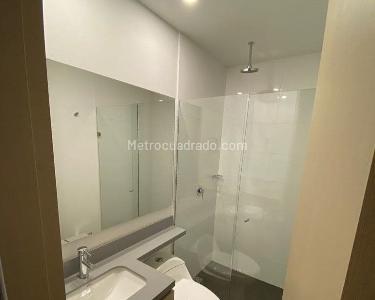 Apartamento de 2 alcobas en arriendo en Altos Del Poblado, Medellín, 108 m² · foto 15 de 17