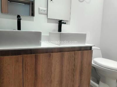 Apartamento de 2 alcobas en venta en El Poblado, Medellín, 75 m² · foto 14 de 15