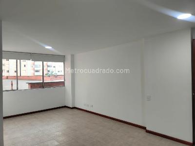 Apartamento de 2 alcobas en arriendo en El Poblado, Medellín, 78 m² · foto 2 de 14