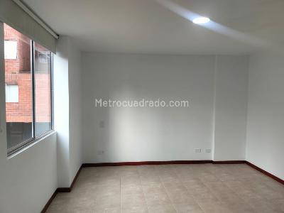 Apartamento de 2 alcobas en arriendo en El Poblado, Medellín, 78 m² · foto 8 de 14