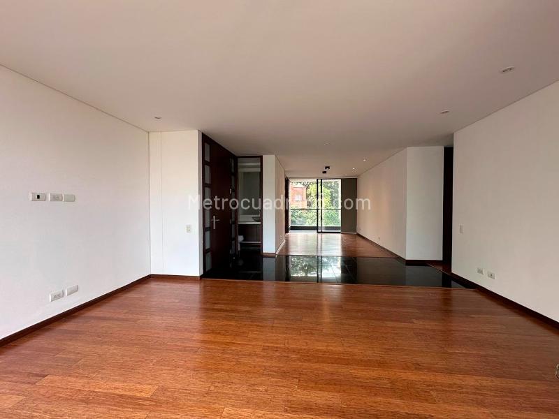 Apartamento en Venta, EL POBLADO, Medellín - Vista 2