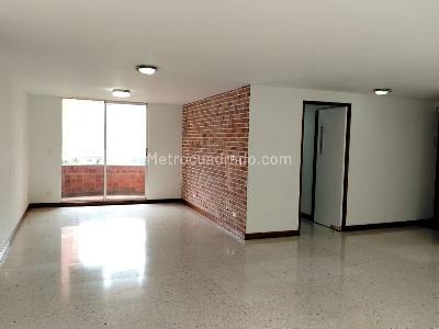 Apartamento de 3 alcobas en arriendo en Castropol, Medellín, 137 m² · foto 3 de 20