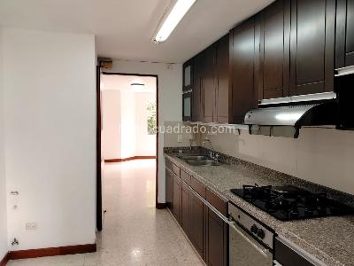 Apartamento de 3 alcobas en arriendo en Castropol, Medellín, 137 m² · foto 7 de 20