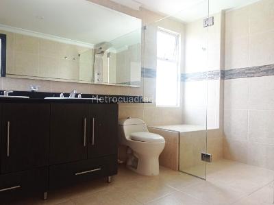 Casa de 5 alcobas en venta en El Tesoro, Medellín, 360 m² · foto 16 de 20