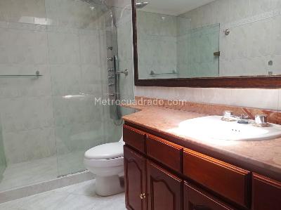 Casa de 5 alcobas en venta en El Tesoro, Medellín, 360 m² · foto 17 de 20