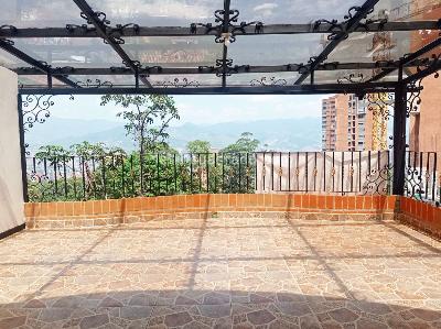 Casa de 5 alcobas en venta en El Tesoro, Medellín, 360 m² · foto 19 de 20