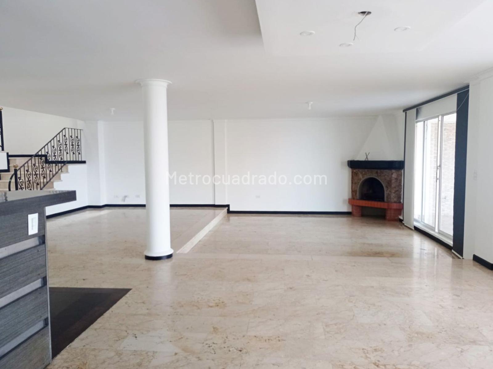 Casa de 5 habitaciones en venta en El Poblado, Medellín — imagen 1 de 20