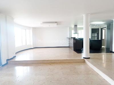 Casa de 5 alcobas en venta en El Tesoro, Medellín, 360 m² · foto 2 de 20