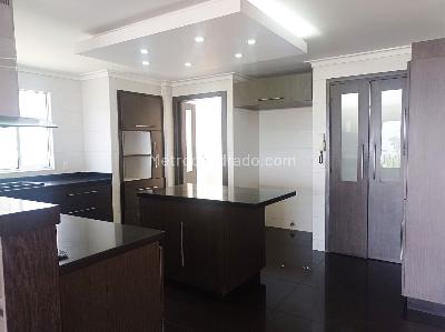 Casa de 5 alcobas en venta en El Tesoro, Medellín, 360 m² · foto 6 de 20
