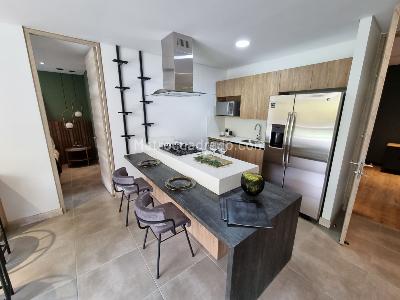 Apartamento de 2 alcobas en venta en El Poblado, Medellín, 87 m² · foto 4 de 8