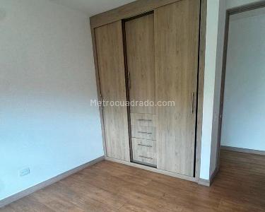 Apartamento de 2 alcobas en venta en El Poblado, Medellín, 97 m² · foto 8 de 10
