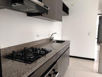 Apartamento en venta en El Poblado, Medellín · foto 6 de 19