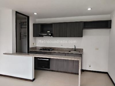 Apartamento en venta en El Poblado, Medellín · foto 7 de 19