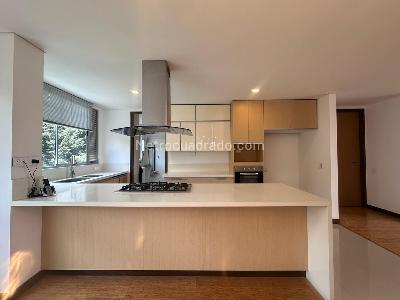 Apartamento de 3 alcobas en venta en Los Balsos, Medellín, 170 m² · foto 8 de 18