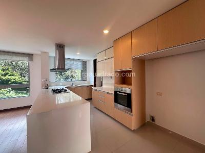 Apartamento de 3 alcobas en venta en Los Balsos, Medellín, 170 m² · foto 9 de 18
