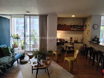 Apartamento en venta en El Poblado, Medellín · foto 2 de 12