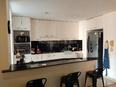 Apartamento en venta en El Poblado, Medellín · foto 4 de 12