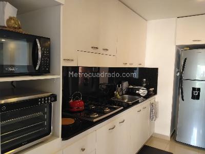 Apartamento en venta en El Poblado, Medellín · foto 5 de 12