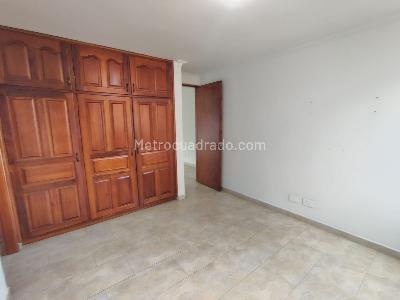 Apartamento de 2 alcobas en arriendo en Los Balsos, Medellín, 90 m² · foto 9 de 15