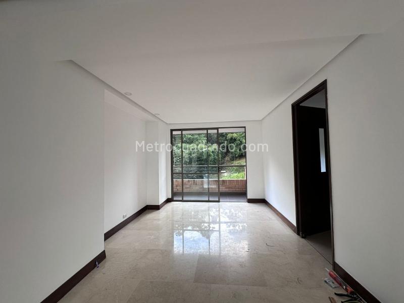 Apartamento en Arriendo, EL POBLADO, Medellín - Widok 4