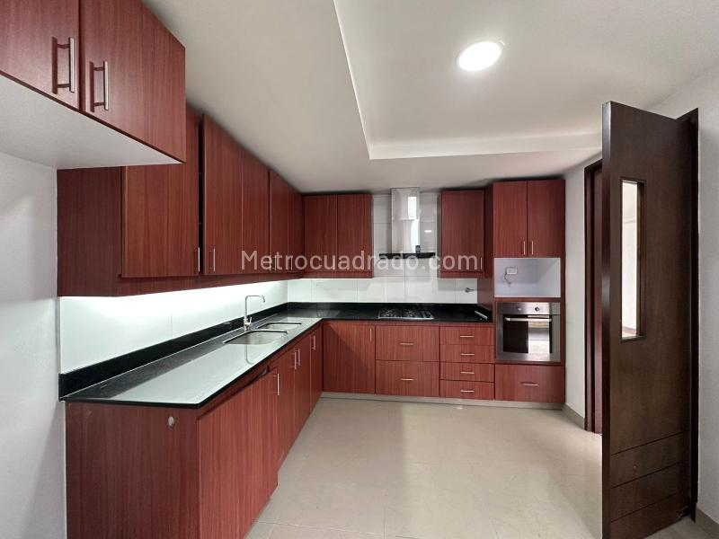 Apartamento en Arriendo, EL POBLADO, Medellín - Widok 6