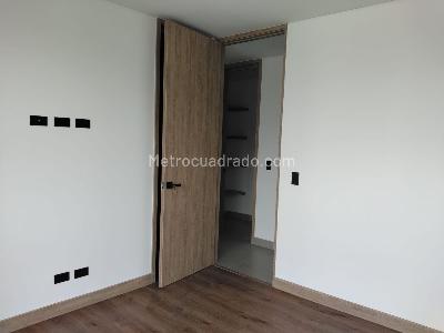 Apartamento de 3 alcobas en venta en El Poblado, Medellín, 192 m² · foto 15 de 19