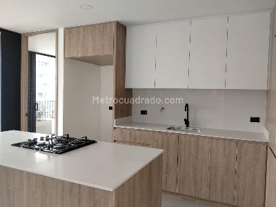 Apartamento de 3 alcobas en venta en El Poblado, Medellín, 192 m² · foto 8 de 19